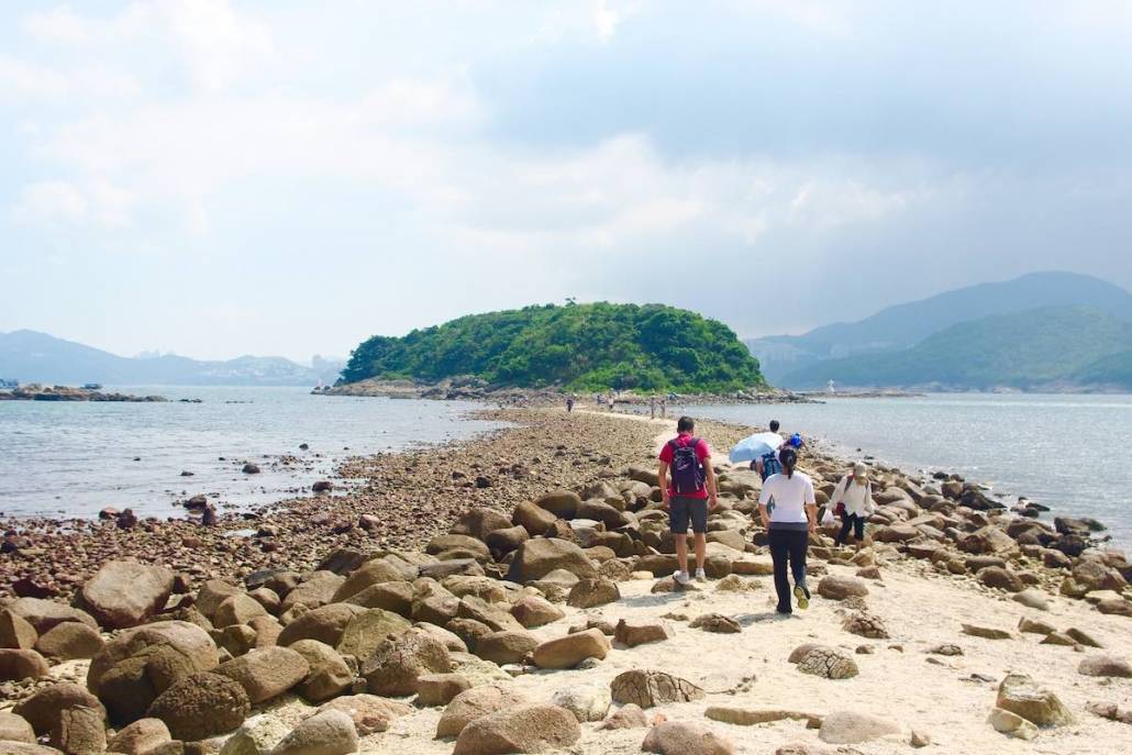 Tombolo on Kiu Tsui Chau