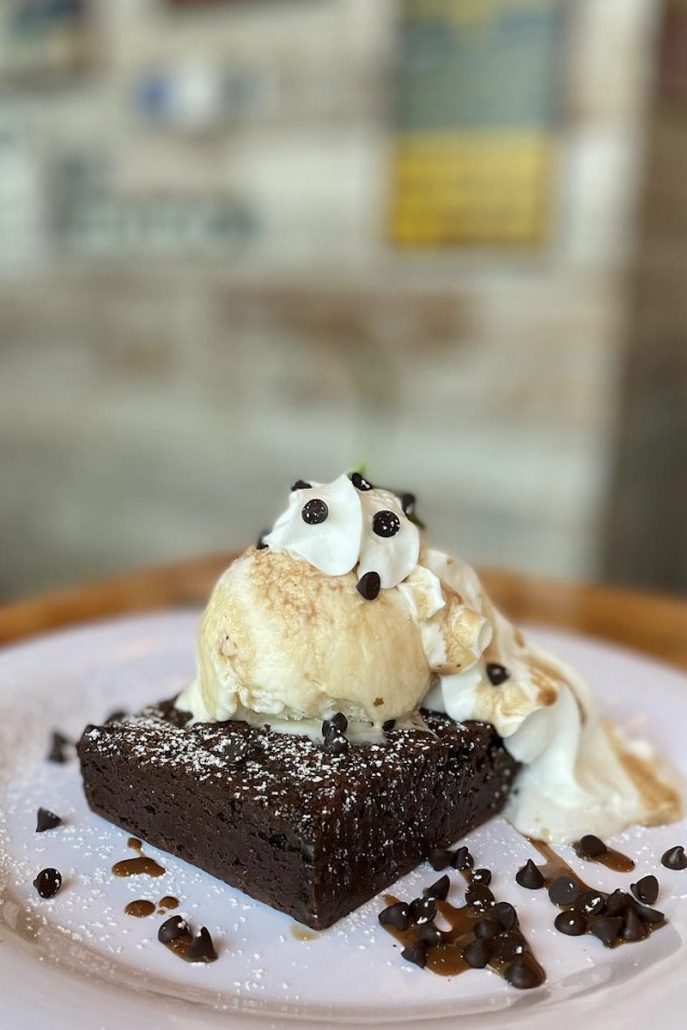 Peak Date Night Bubba Gump brownie