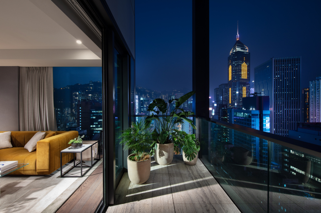 The Hari Suite Hong Kong - Balcony Night