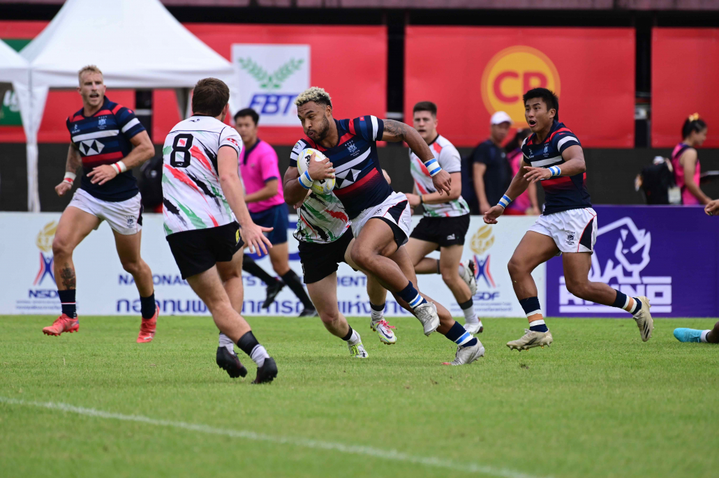 Max Denmmark attacks the UAE defence at Hong Kong Sevens