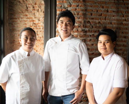 [Left] Chef Mai - Naruemon Ratiphuthilap, [Right] Chef Bua - Sarocha Rajatanawin, [Middle]Chef Ton - ThiTid Tassanakajohn